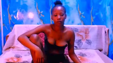 Snapshot of ebonypretty4u chatting on 10-13-25, 04:56 ebonypretty4u online show from 10-13-25, 04:56