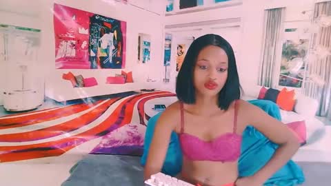 Candy online show from 02-14-25, 09:32