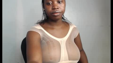 Snapshot of ebonyx_dripqueen chatting on 11-06-25, 07:20 Loveth online show from 11-06-25, 07:20