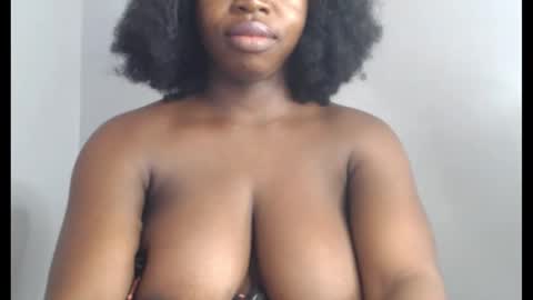 Snapshot of ebonyx_dripqueen chatting on 11-22-25, 07:40 Loveth online show from 11-22-25, 07:40