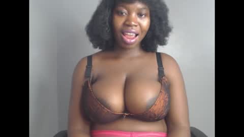 Snapshot of ebonyx_dripqueen chatting on 11-23-25, 07:41 Loveth online show from 11-23-25, 07:41