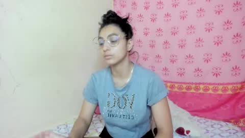    online show from 11-19-25, 01:00