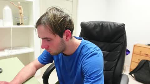 Snapshot of eddie_druski chatting on 02-18-26, 08:49 EDDIE DRUSKI online show from 02-18-26, 08:49