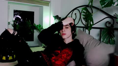 Snapshot of eddiesecret chatting on 03-02-26, 06:04 Eddie online show from 03-02-26, 06:04