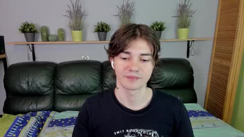 Edgar online show from 12-19-25, 02:51