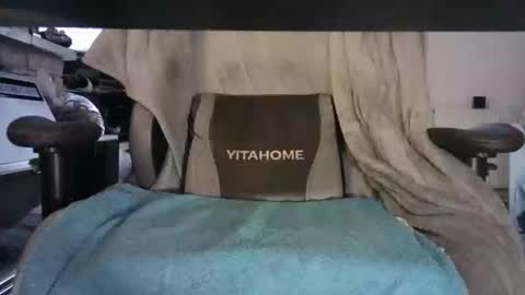 edged biker online show from 11-26-25, 04:52