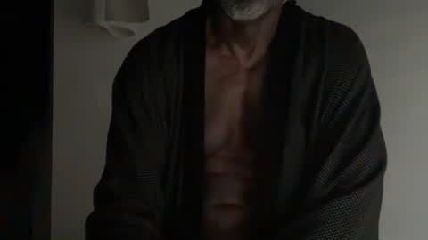 Dad online show from 11-28-25, 04:15