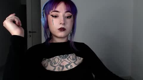 fickle demon made of clumps of matter online show from 02-02-26, 12:15