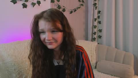 Lisa  online show from 01-20-25, 11:21