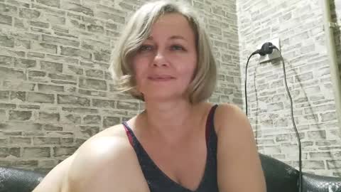 edithmanning online show from 12-24-24, 05:13