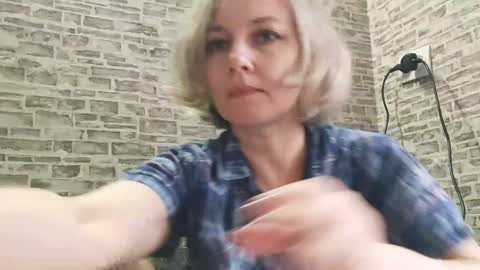 edithmanning online show from 01-10-25, 09:23