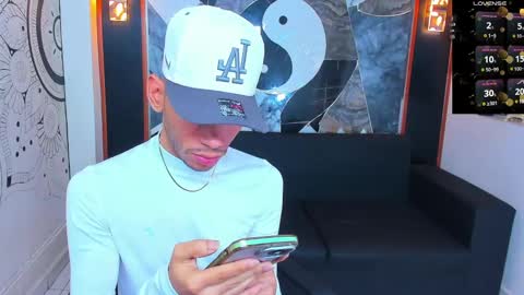 Snapshot of edward_24_ chatting on 03-11-25, 04:21 Edward Colleman online show from 03-11-25, 04:21