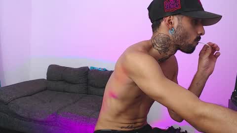 Snapshot of edward_johnsonn chatting on 09-30-25, 11:10 edward_johnsonn online show from 09-30-25, 11:10