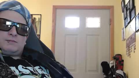 edwardaims_2please online show from 12-04-25, 04:05