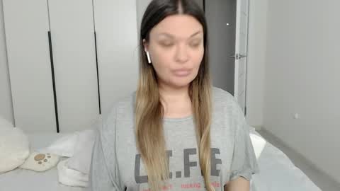 eelena4kiss online show from 02-11-25, 11:32