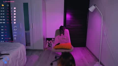 Effie online show from 01-18-25, 03:27