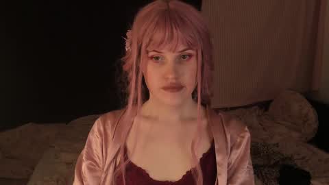 Effie Mur online show from 12-15-24, 07:42