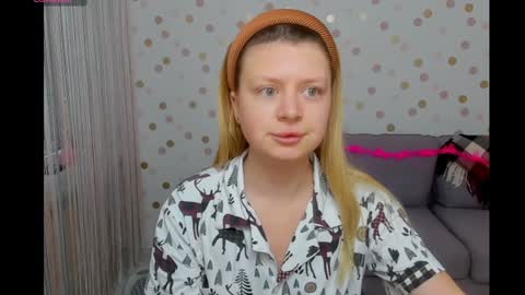 Effy online show from 12-25-24, 07:35