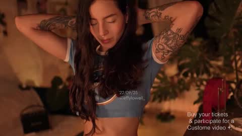 Effy online show from 09-23-25, 02:03