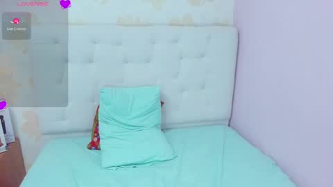 Snapshot of effystonnem chatting on 12-21-24, 06:23  E F F Y  online show from 12-21-24, 06:23