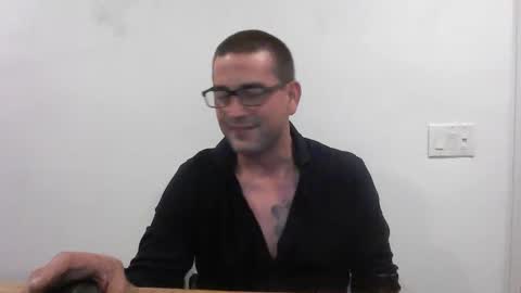 Snapshot of eguevara555500 chatting on 04-21-26, 05:58 SilverBulture online show from 04-21-26, 05:58