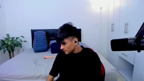 Snapshot of eiden_allenx1 chatting on 01-05-25, 11:48 eiden_allenx1 online show from 01-05-25, 11:48