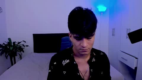 Snapshot of eiden_allenx1 chatting on 02-02-25, 02:02 eiden_allenx1 online show from 02-02-25, 02:02