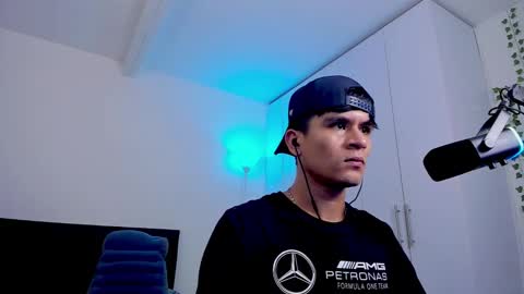 Snapshot of eiden_allenx1 chatting on 02-09-25, 07:16 eiden_allenx1 online show from 02-09-25, 07:16