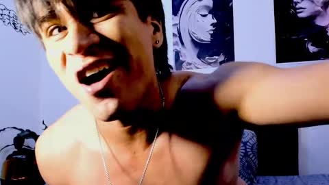 Snapshot of eiden_allenx1 chatting on 09-29-25, 03:06 eiden_allenx1 online show from 09-29-25, 03:06