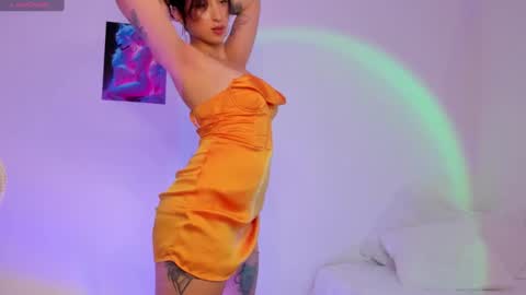   EileenFord    online show from 01-31-25, 01:11