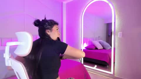 eimmy_bm online show from 10-12-25, 11:09