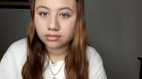 EIMY   MODEL INDEPENDENT online show from 01-07-25, 04:18