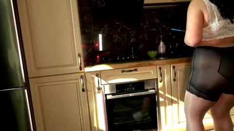 Elena online show from 02-19-25, 09:06