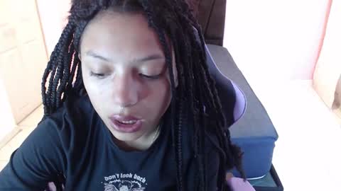 Snapshot of eiviiy1609 chatting on 12-05-25, 01:42 eiviiy1609 online show from 12-05-25, 01:42