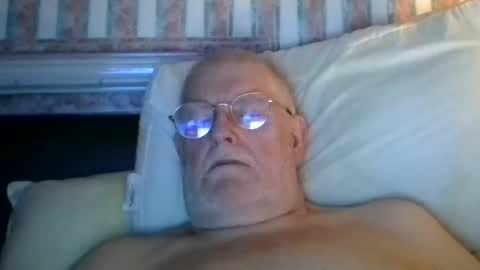 Snapshot of eketman1964 chatting on 10-13-25, 10:43 eketman1964 online show from 10-13-25, 10:43
