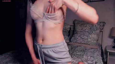 Elis 3 online show from 02-02-25, 02:27