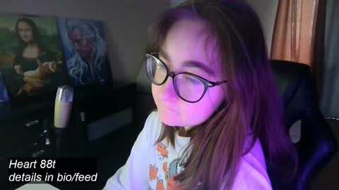 If you like it when I meow give me a thumbs up online show from 02-10-25, 09:58