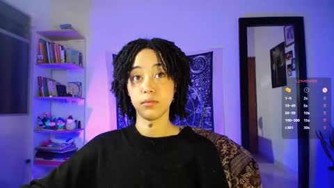 Ela  Help me reach 100 thumbs up online show from 03-23-26, 05:22