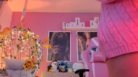 Ela online show from 10-26-25, 05:35