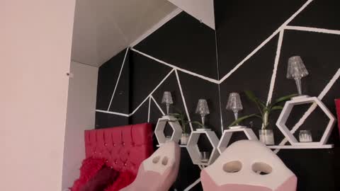 Ela online show from 02-07-25, 11:03