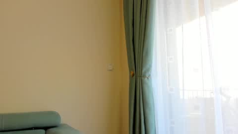 Snapshot of elaanna chatting on 02-11-25, 01:51 Ela online show from 02-11-25, 01:51