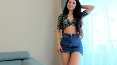 Snapshot of elaanna chatting on 03-04-25, 07:51 Ela online show from 03-04-25, 07:51