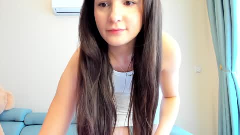 Snapshot of elaanna chatting on 09-22-25, 06:37 Ela online show from 09-22-25, 06:37