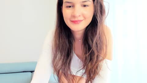 Snapshot of elaanna chatting on 09-28-25, 06:41 Ela online show from 09-28-25, 06:41