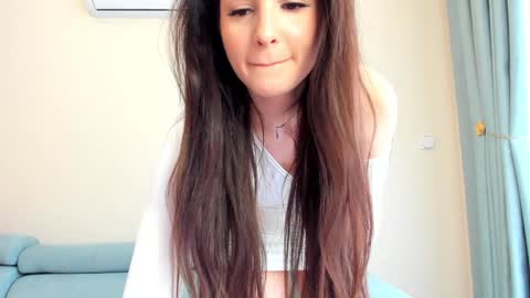 Snapshot of elaanna chatting on 10-06-25, 06:44 Ela online show from 10-06-25, 06:44