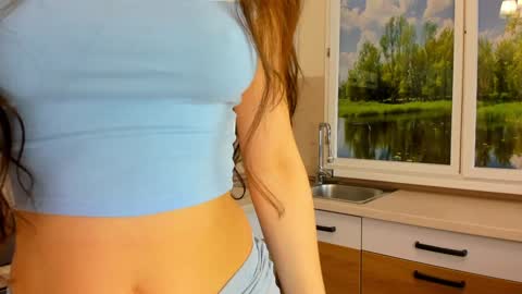 Snapshot of elaanna chatting on 11-02-25, 07:55 Ela online show from 11-02-25, 07:55