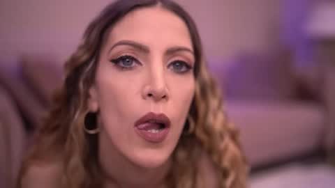 Ella online show from 11-08-25, 06:02