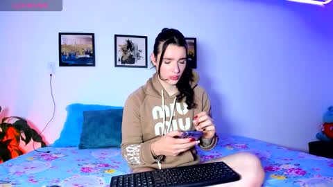 Elaia franco online show from 11-14-25, 07:12