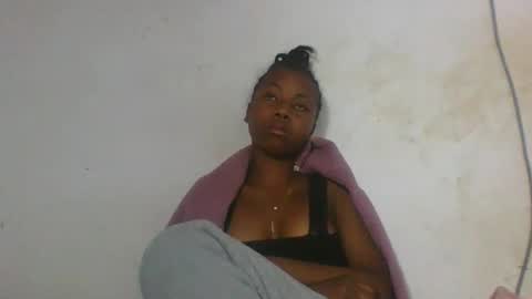 Snapshot of elalia1234 chatting on 09-24-25, 03:21 elalia1234 online show from 09-24-25, 03:21