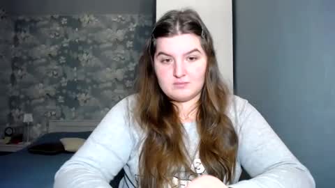 Elanis online show from 12-19-24, 01:07